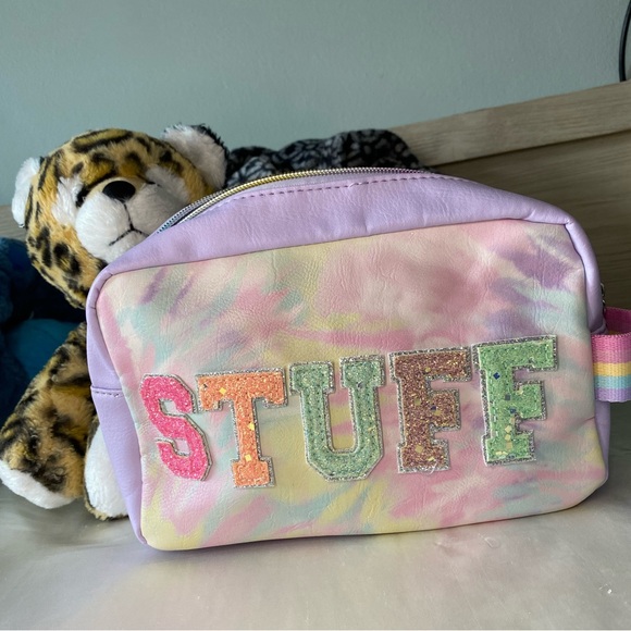 Miss Gwen’s OMG Acessories “STUFF” Bag ⚡️💕 - Picture 1 of 8